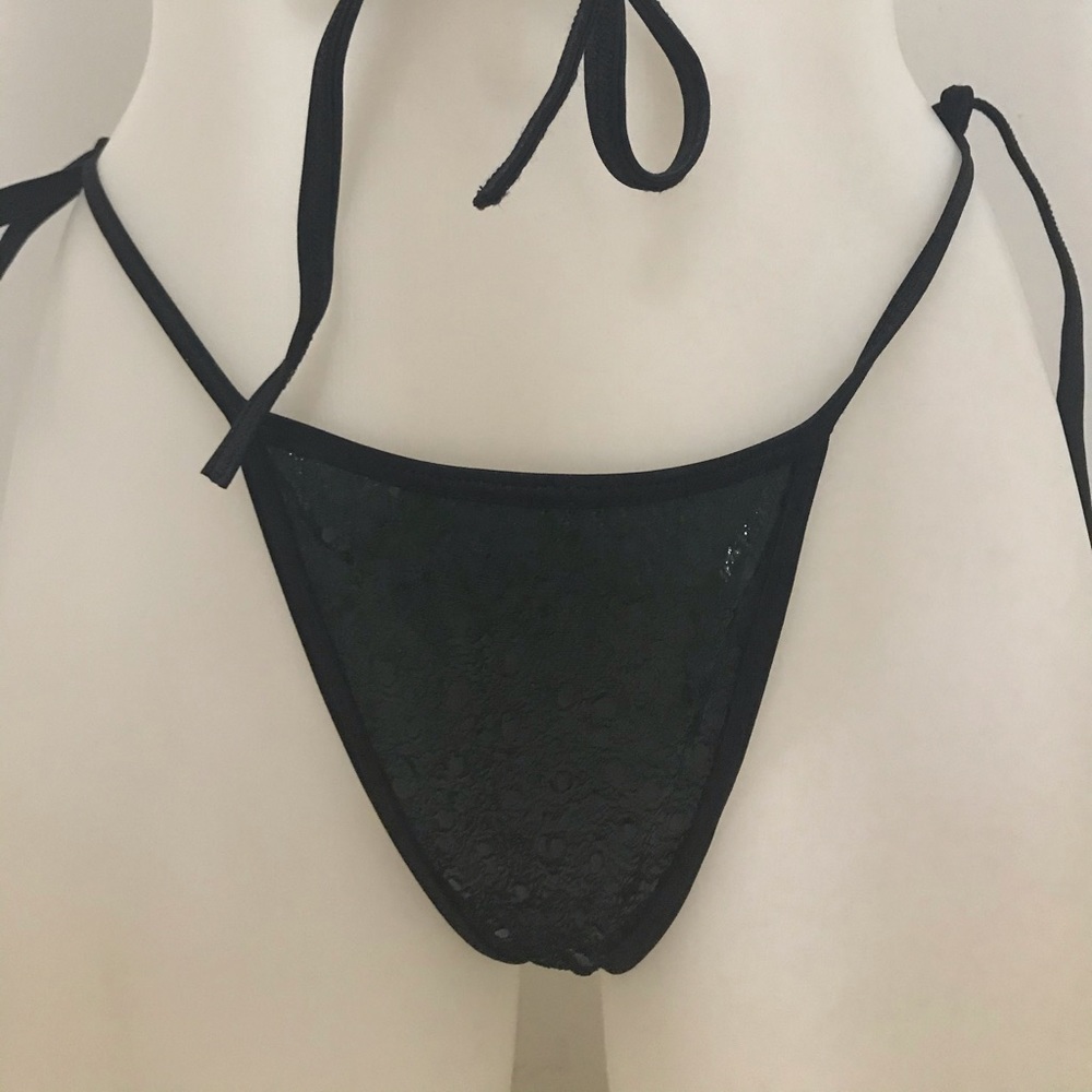 Bikini - Picture 5 of 6